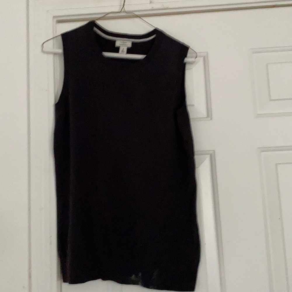 Sleeveless sweater top.  LL bean. Medium